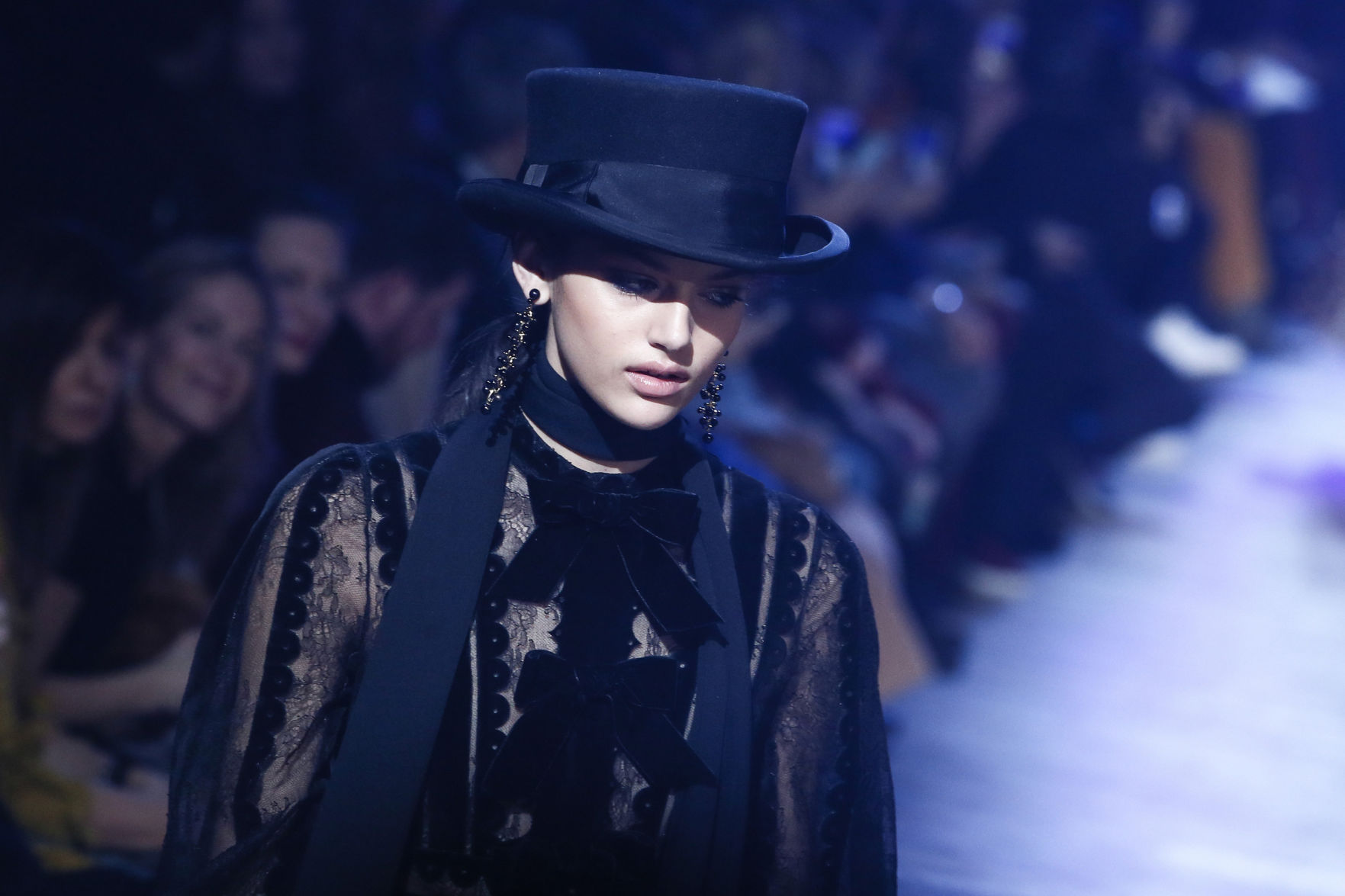 Paris Fashion Saab